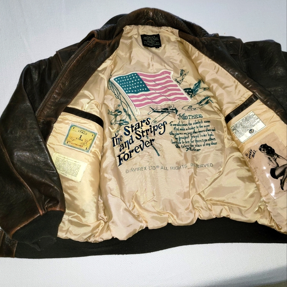 Vintage Avirex Type A-2 Leather Bomber Jacket. EUC